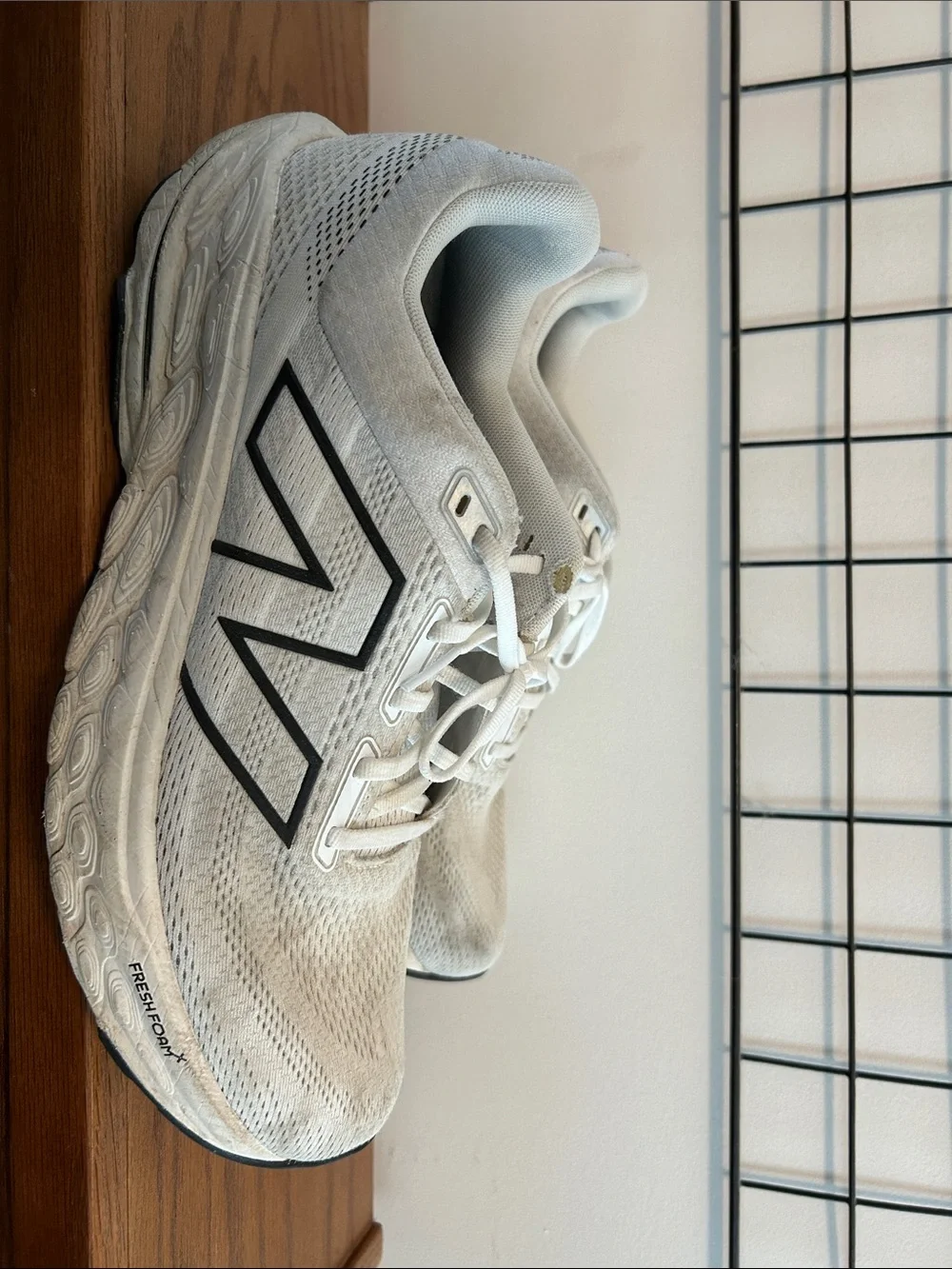 New Balance Men’s White Athletic New Balance with Black Logo